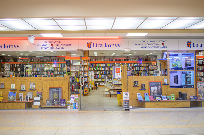 Könyvesbolt a Szinva Parkban. Mit szabad árulni? Forrás: szinvapark.hu.