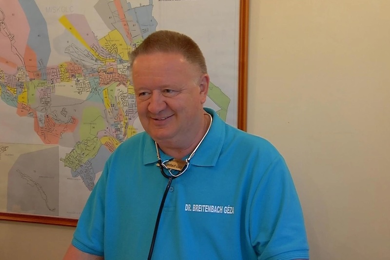 Dr. Breitenbach Géza kapta, míg az „Év asszisztense" díjat