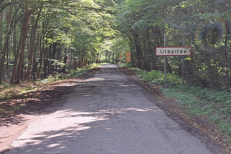 útépítés Regécen