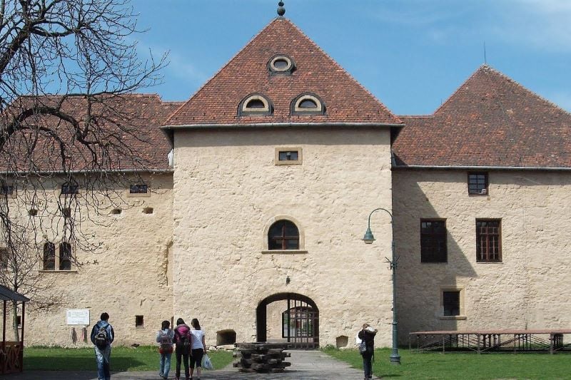 Történelmi emlékhellyé válhat a szerencsi vár és a református templom