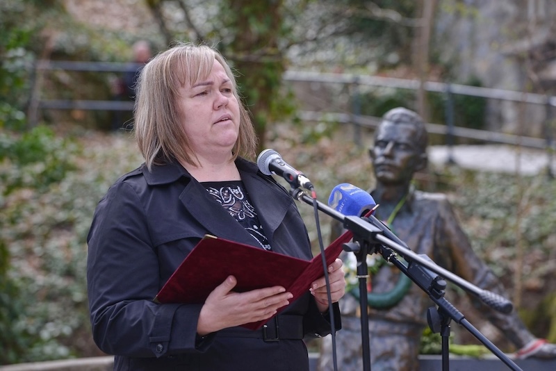 Dr. Senviczki Erika